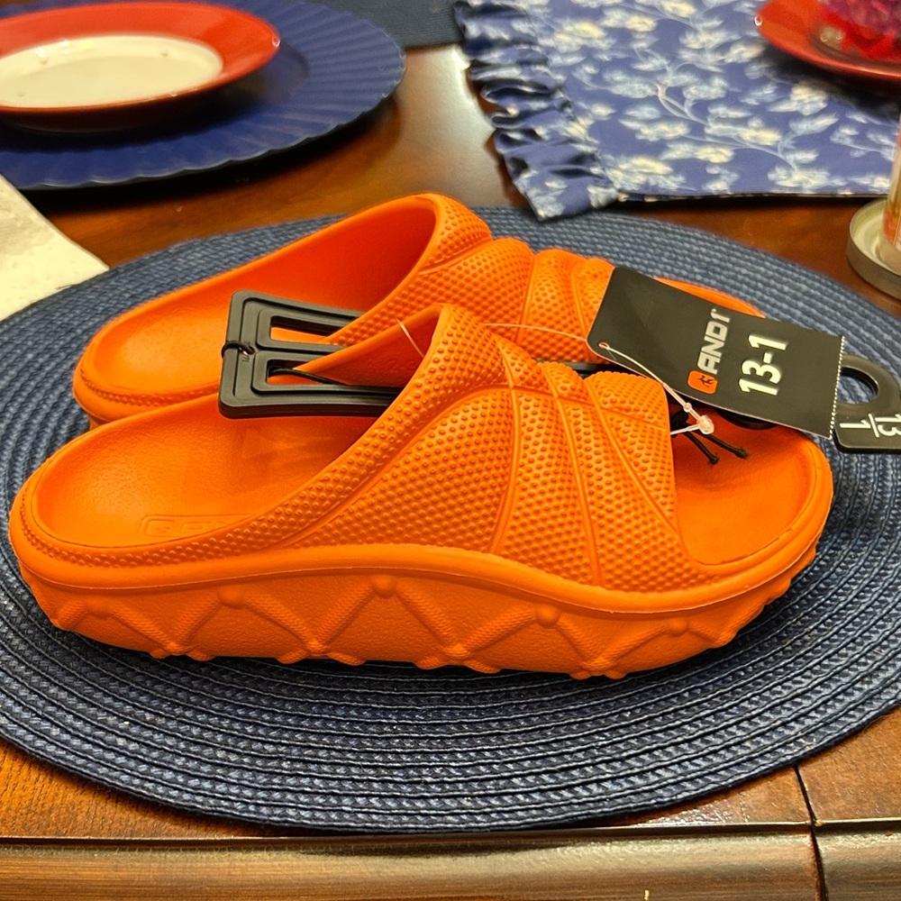 GINDI Kids Orange Sandals